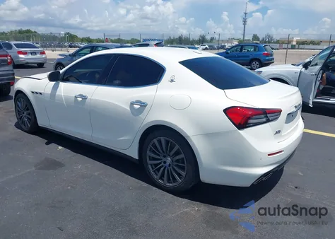 2021 Maserati Ghibli S Q4 из США, поврежденный, VIN ZAM57YTA4M1357696